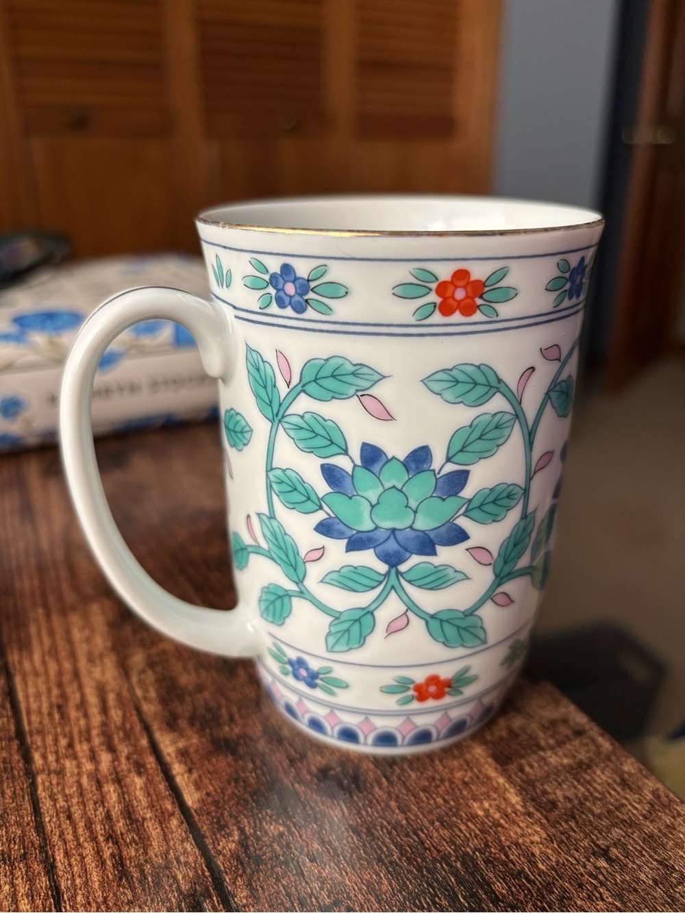 Otagiri White Porcelain Mug, Blue Imari collection
